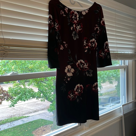 Floral semi formal dress - Picture 2 of 6